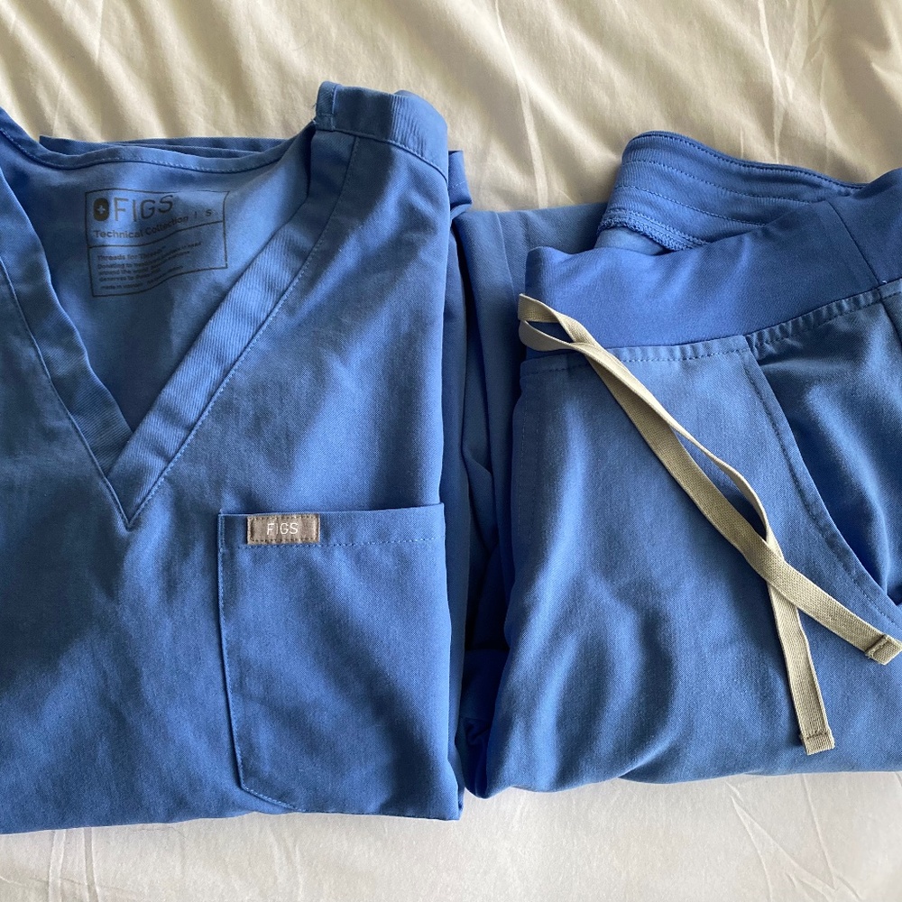 CEIL BLUE FIGS Set: Size SMALL - Catarina One-Pocket Top & Zamora Jogger Pants